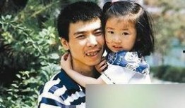 男明星抱闺女爆料视频,网友直呼“暖爸”典范